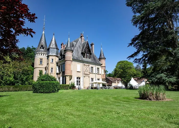 Camping Et Hotel Chateau Du Haget