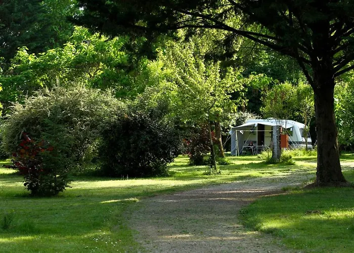 Camping Et Hotel Chateau Du Haget