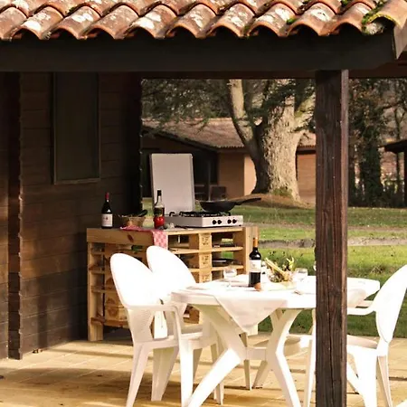 Camping Et Hotel Chateau Du Haget Montesquiou Exterior photo