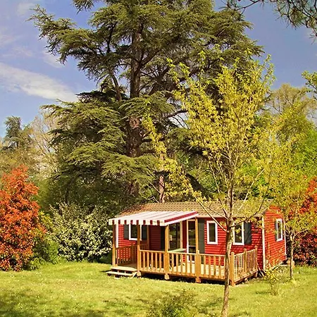 Camping Et Hotel Chateau Du Haget Montesquiou Exterior photo