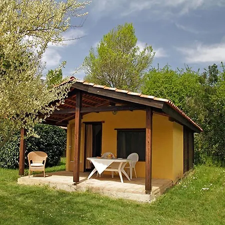 Camping Et Hotel Chateau Du Haget Montesquiou Exterior photo