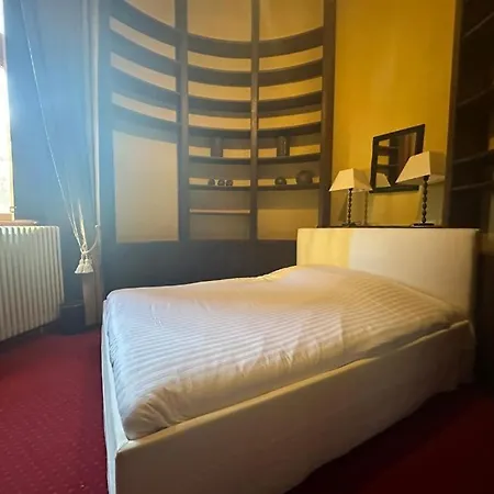 Camping Et Hotel Chateau Du Haget Montesquiou Exterior photo
