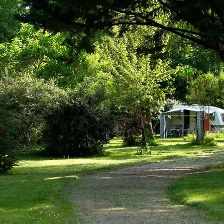 Camping Et Hotel Chateau Du Haget Montesquiou Exterior photo